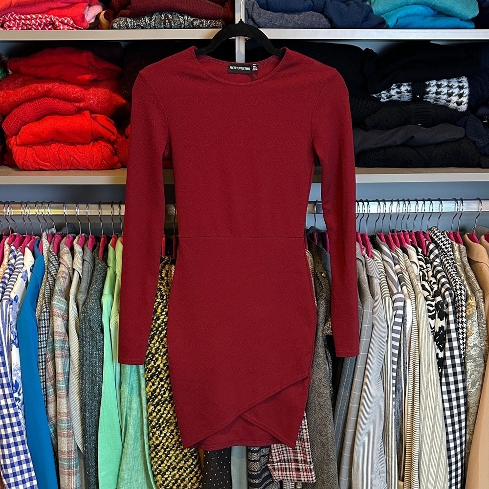 PrettyLittleThing maroon long sleeve body con dress size 4 NWOT